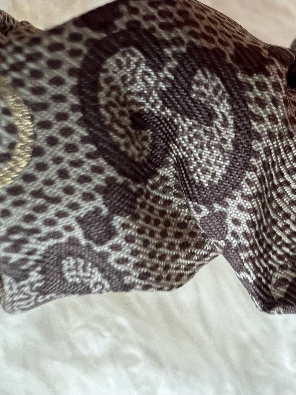 Gucci Beige Brown Logo-Print Scrunchie with Gold Accents - Picture 3 of 6